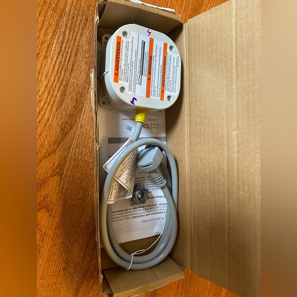 NIB BOSCH & THERMADOR Dishwasher Power Cord with Junction Box - Picture 2 of 2